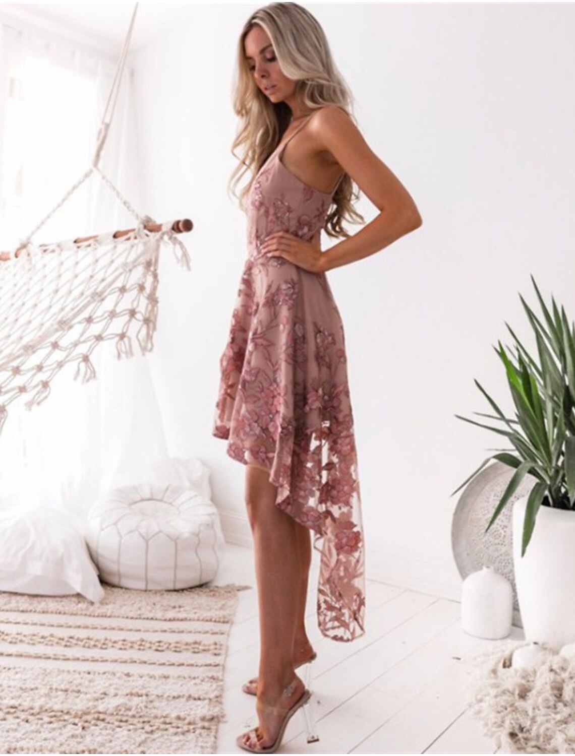 Abiti da cocktail a trapezio, eleganti, per invitati a nozze, per il ritorno a casa, asimmetrici, senza maniche, con spalline sottili, in tulle con applicazioni